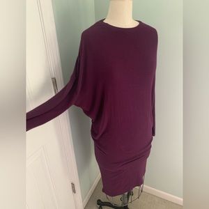 Ingrid & Isabel maternity long sleeve dolman knit dress. Size small.